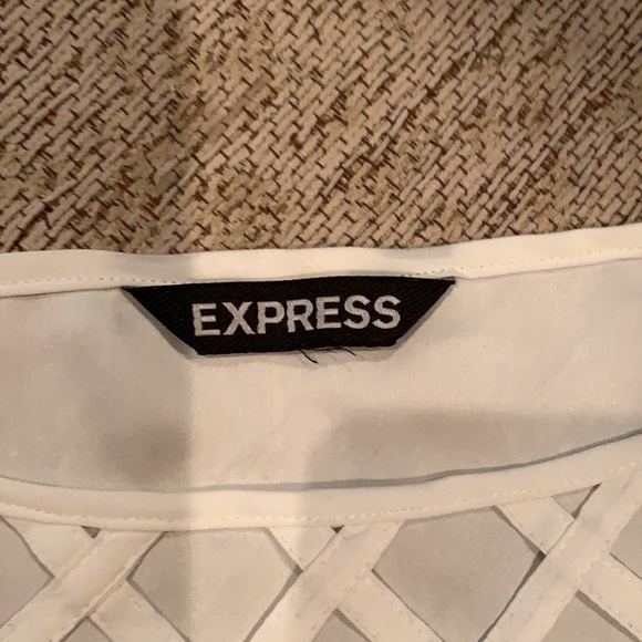 EXPRESS IVORY SILKY TOP - Picture 3 of 5
